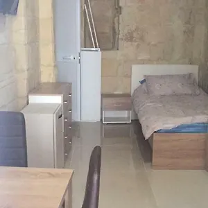  Apartment West Street