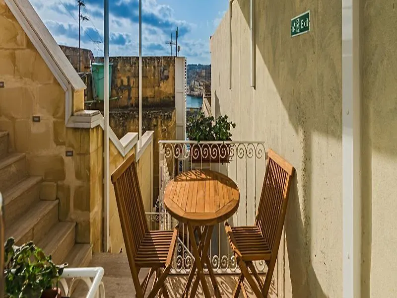 Valletta Merisi Suites 2*,